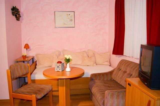 Hotel Schonunger Bucht Waigolshausen Esterno foto
