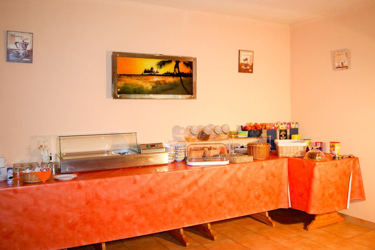 Hotel Schonunger Bucht Waigolshausen Esterno foto